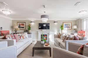 Resident's Lounge- click for photo gallery